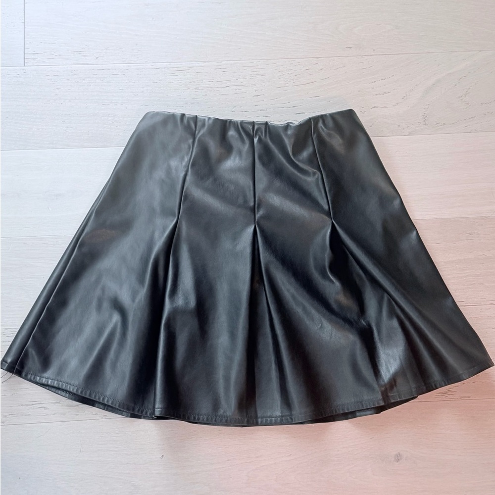 Kids xxl art class Black Pleated Faux Leather Skater Skirt